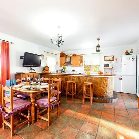 Sanchez Villa *