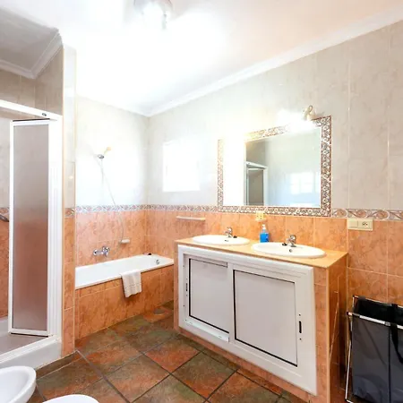 Sanchez Villa
